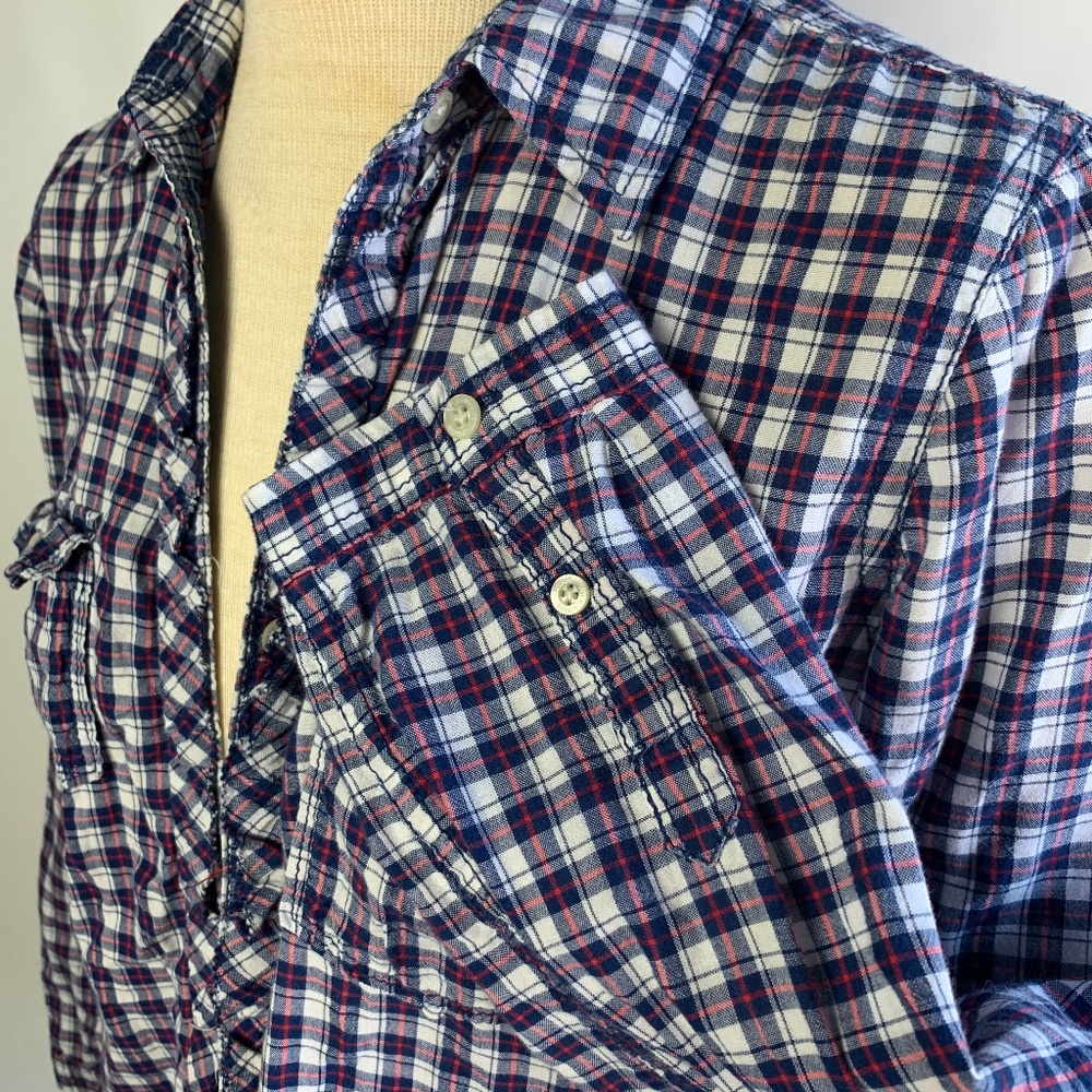 A&F Button Up shirt - Small - Picture 3 of 9